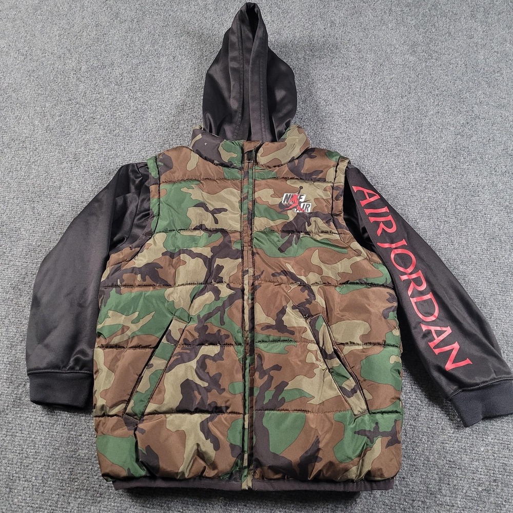 Nike Air Jordon Puffer Jacket Youth 7 Large Camo Black Hooded‎ Sleeve Insulated